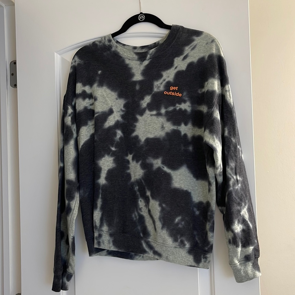 Wild fable tie-dye sweatshirt size small